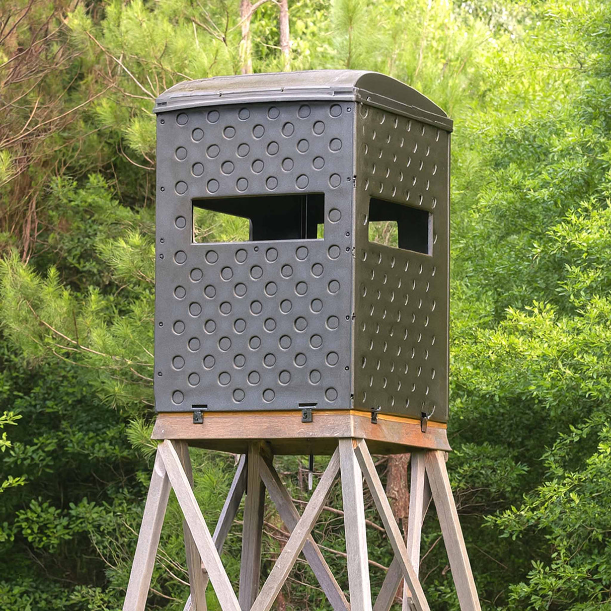 4x4 Hunting Blind front view