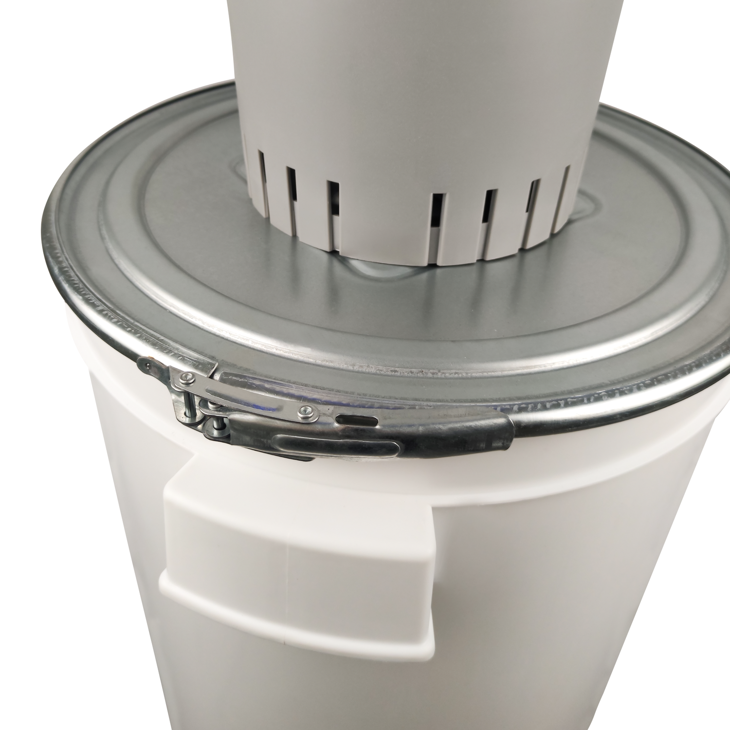 Close-up of Farm Mill 50 Feed Crusher showing metal clamp locking system securing the 50L plastic bucket lid to the motor base