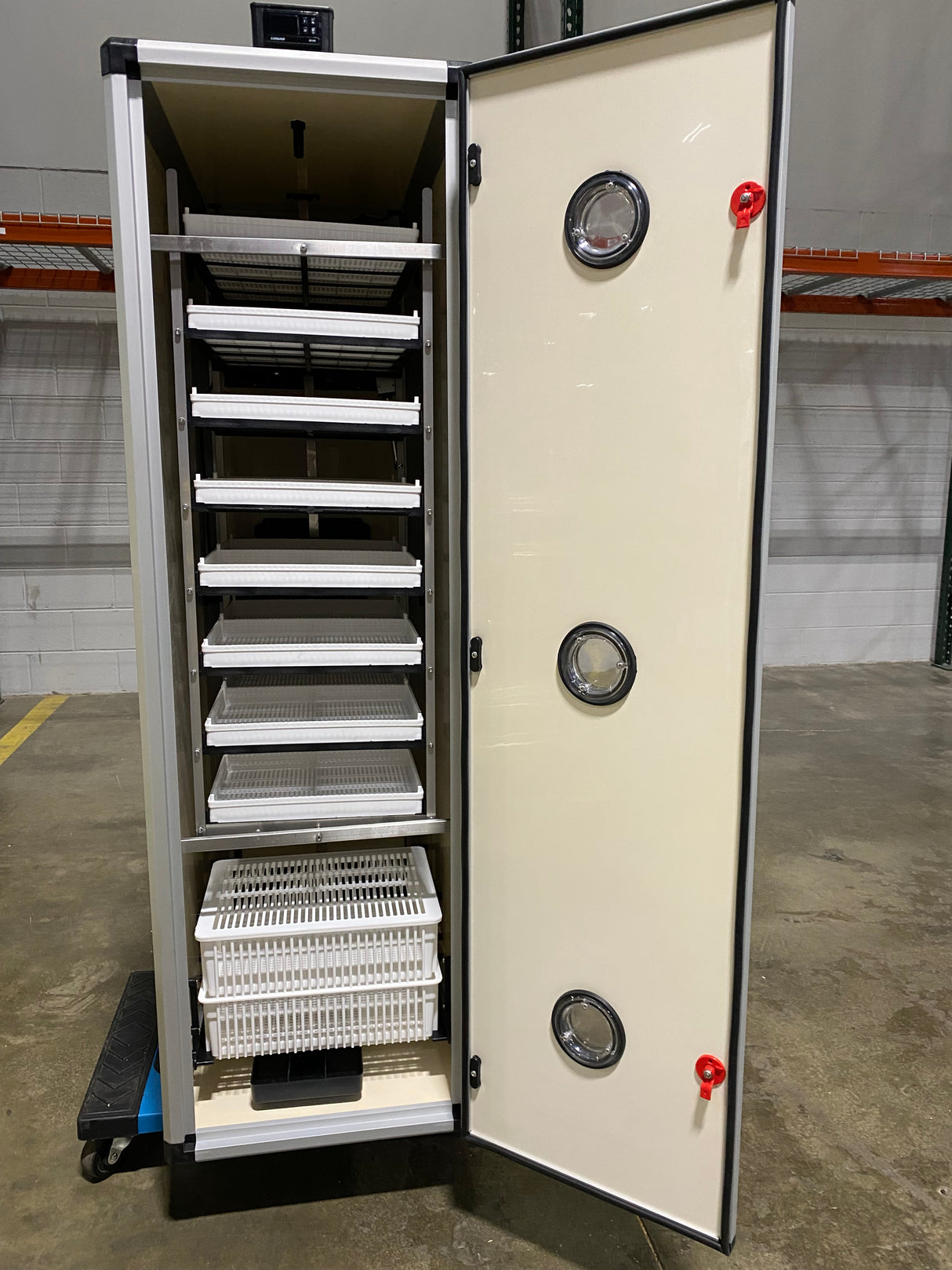 HB700C - Scratch & Dent