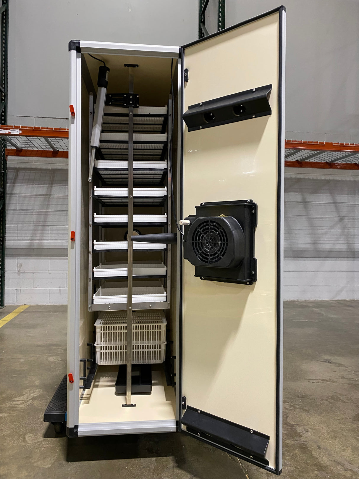 HB700C - Scratch & Dent