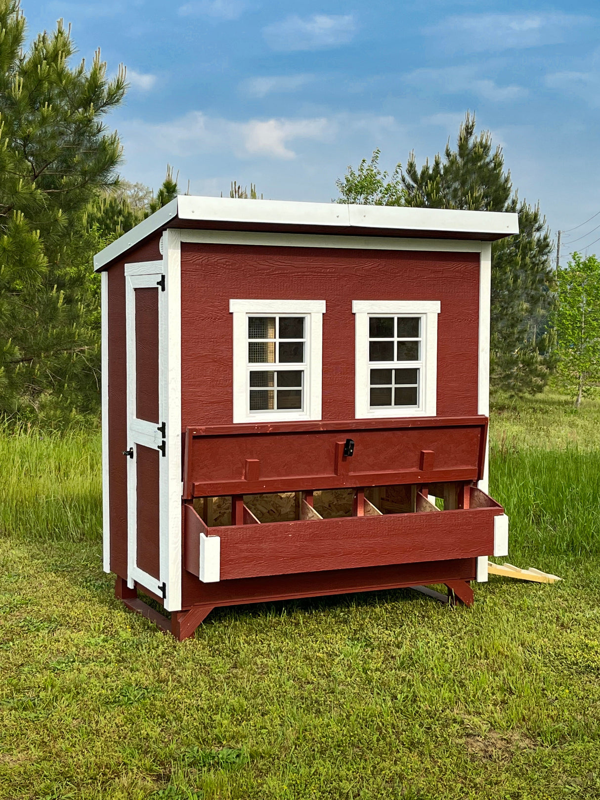 Chicken Coop - Walk-In (Up to 18 Chickens)