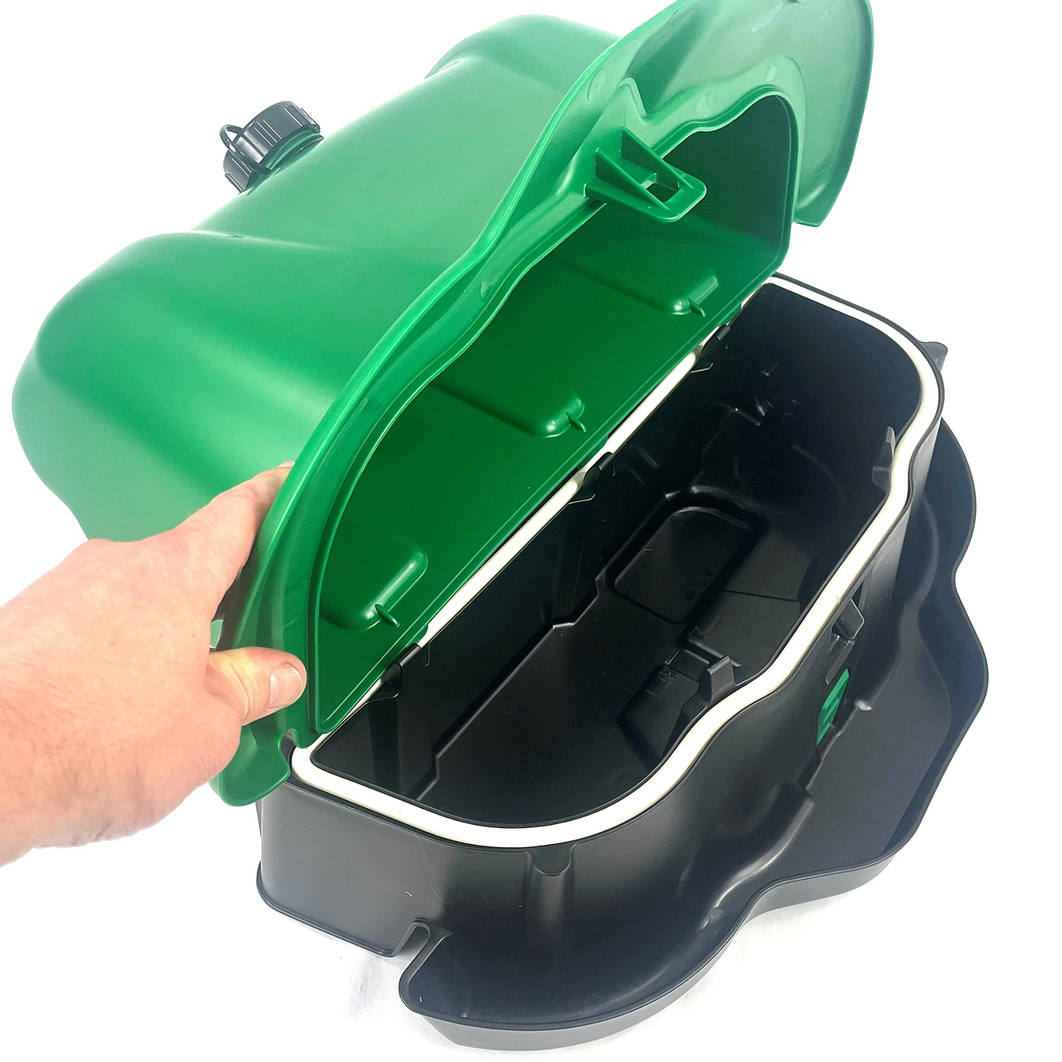 Hatching Time Wise. Drinker with open top can be seen. 