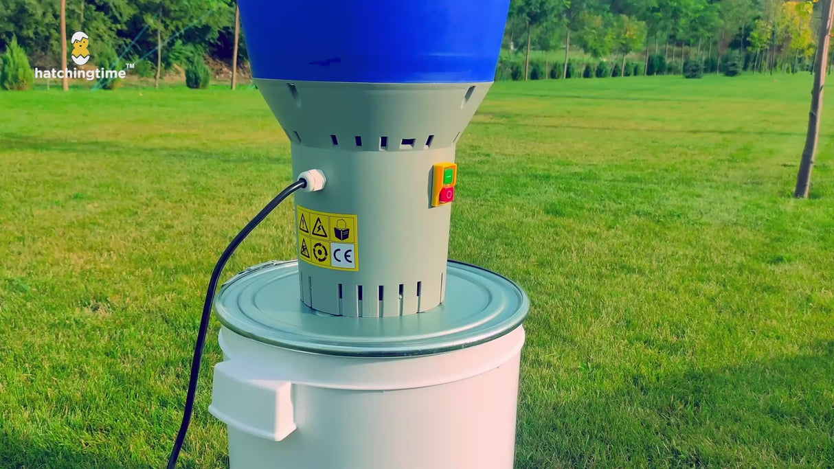 Farm Mill Feed Grinder 60 lb Capacity Bucket